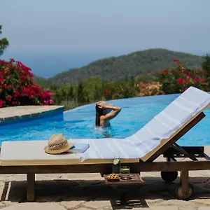 & Paissa D'en Bernat Cala Tarida (Ibiza)
